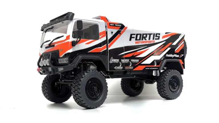 Hobby Plus 1:18 Rally Truck DKR-4 Fortis RTR - white