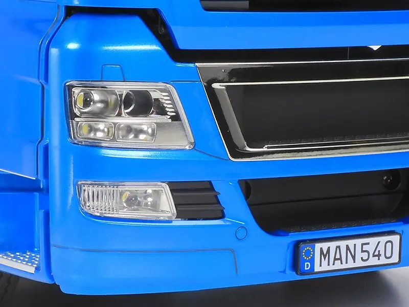 Tamiya MAN TGX 26.540 6x4 XLX Light Metallic Blue Edition