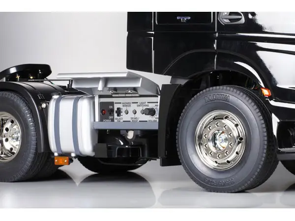 Tamiya Mercedes-Benz Actros - 3363 6x4 GigaSpace