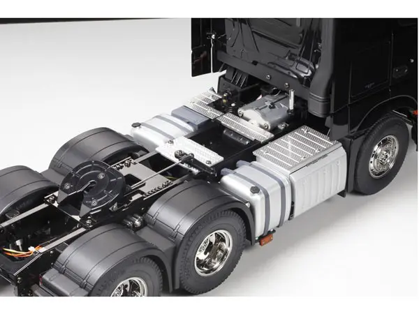 Tamiya Mercedes-Benz Actros - 3363 6x4 GigaSpace