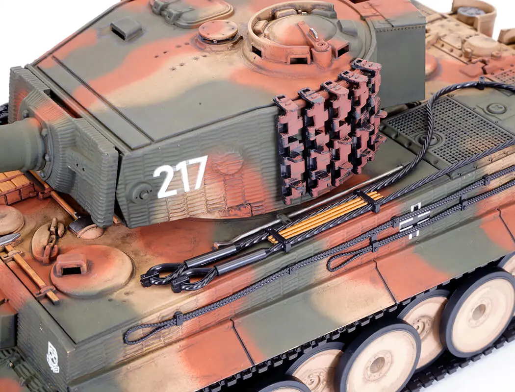 Taigen 1:24 Tiger 1 IR Battle Tank Middle Version - Camo