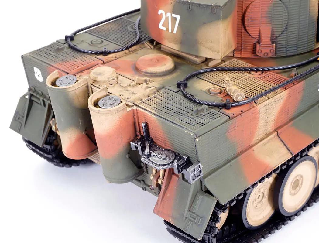 Taigen 1:24 Tiger 1 IR Battle Tank Middle Version - Camo
